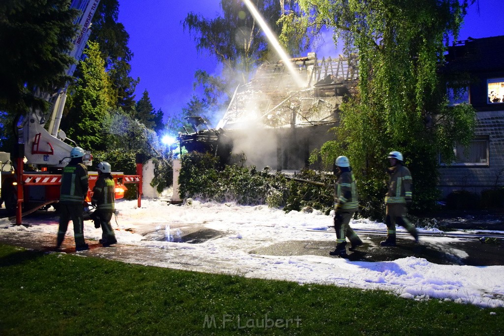 Grossfeuer Einfamilienhaus Siegburg Muehlengrabenstr P0703.JPG - Miklos Laubert